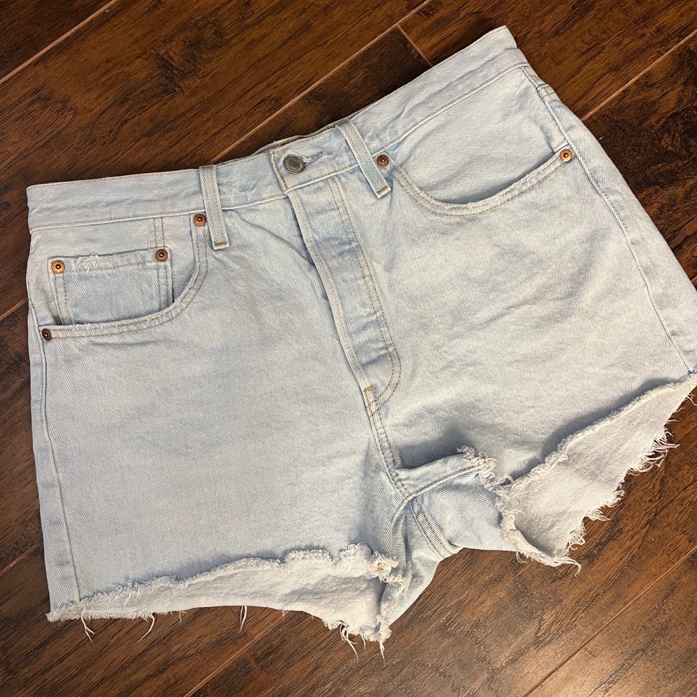 Levi shorts